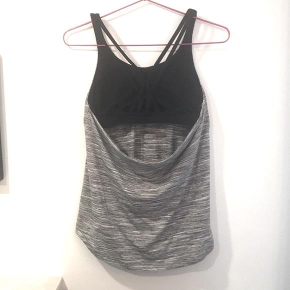 Lululemon Moment to Movement 2-in-1 tank with built-in bra - Picture 5 of 7